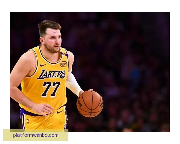 东契奇三节砍40分创湖人单赛季三分新纪录 里夫斯迎个人里程碑